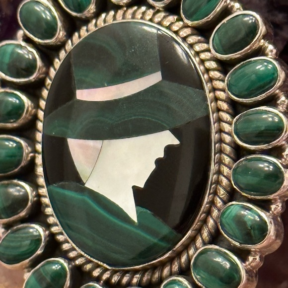 Malachite mother of pearl lady inlay malachite stone sterling silver pendant - Picture 2 of 8